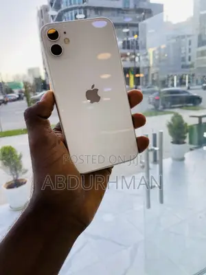 Apple iPhone 11 64 GB White