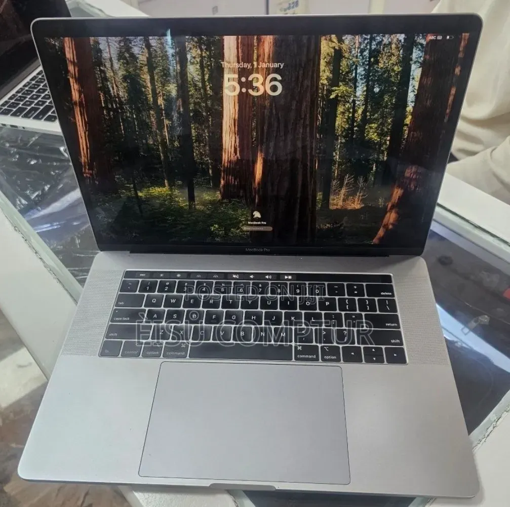 New Laptop Apple MacBook Pro 2019 16GB Intel Core i9 SSD 512GB