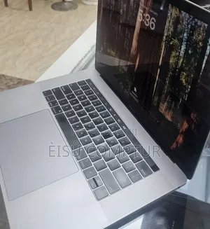 New Laptop Apple MacBook Pro 2019 16GB Intel Core i9 SSD 512GB