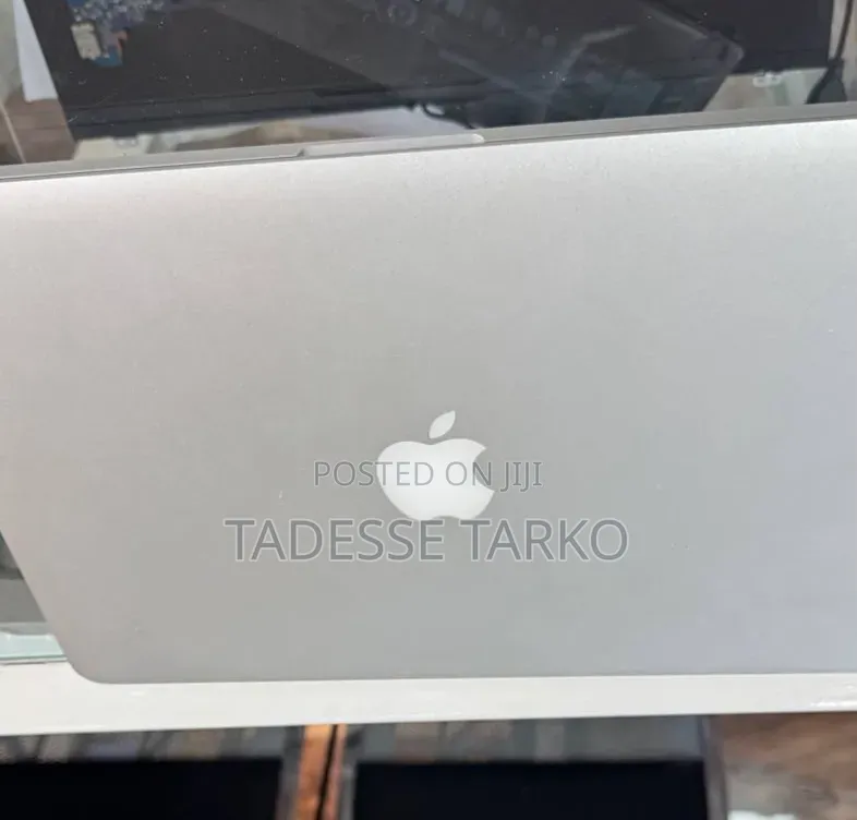 New Laptop Apple MacBook Pro 2015 16GB Intel Core i5 SSD 256GB
