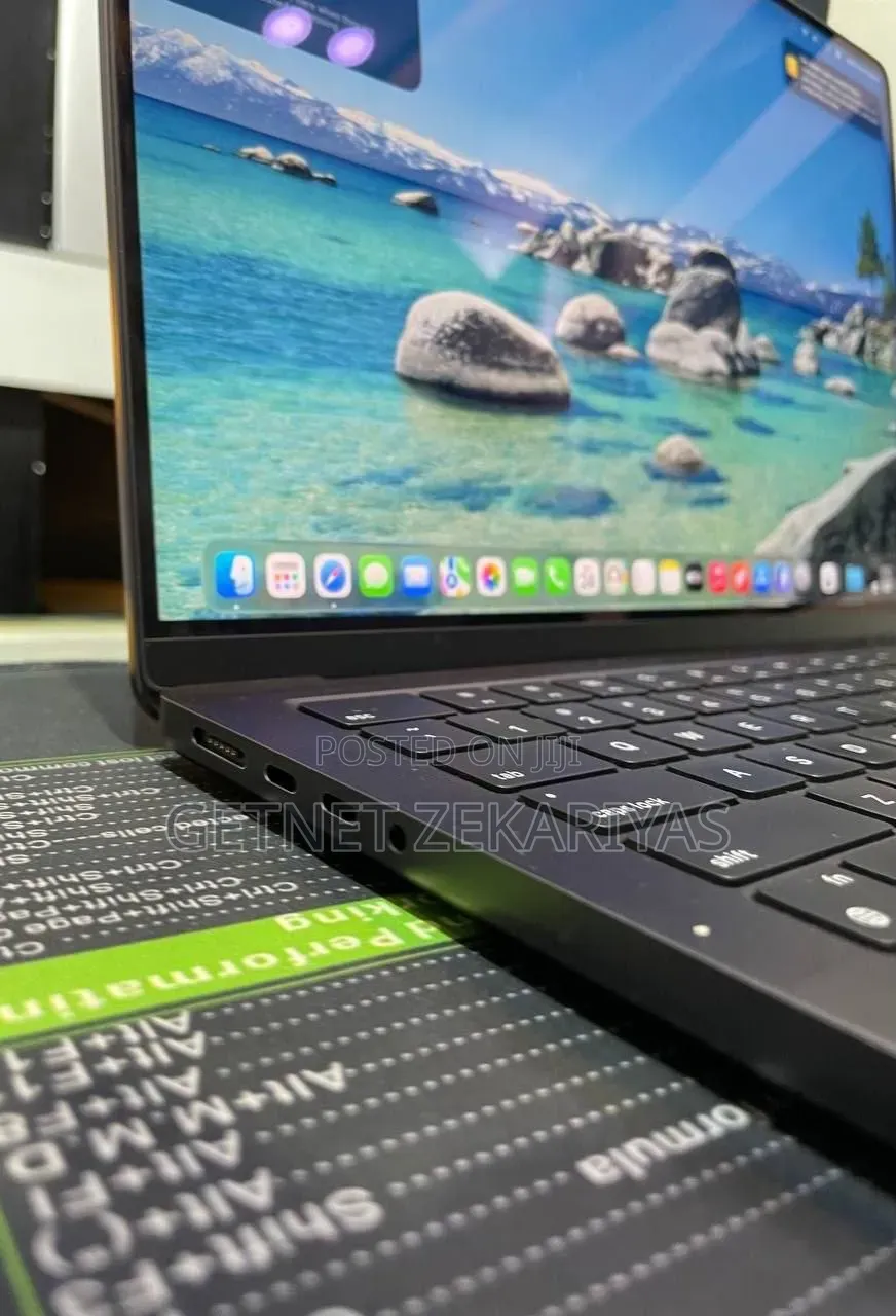 New Laptop Apple MacBook Pro 2024 M4 Max 48GB Apple M4 Max SSD 2T