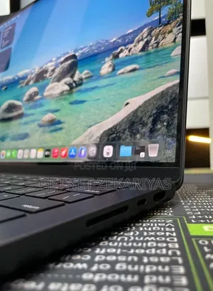New Laptop Apple MacBook Pro 2024 M4 Max 48GB Apple M4 Max SSD 2T