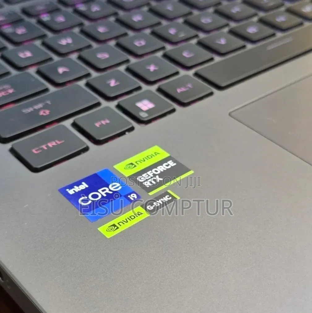 New Laptop Asus ROG Strix G18 32GB Intel Core i9 SSD 1T