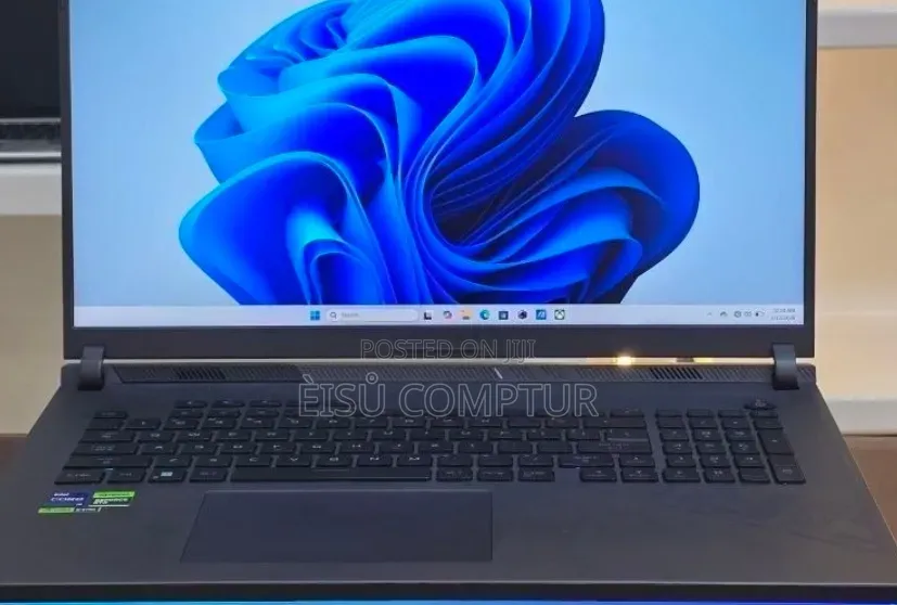 New Laptop Asus ROG Strix G18 32GB Intel Core i9 SSD 1T