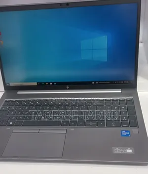 New Laptop HP ZBook Firefly G8 16GB Intel Core i7 SSD 512GB