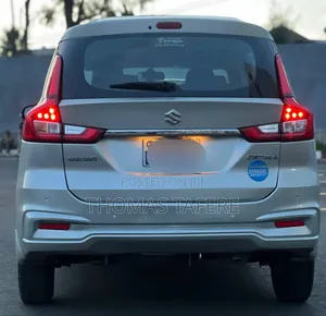 Suzuki Ertiga 2021 Silver