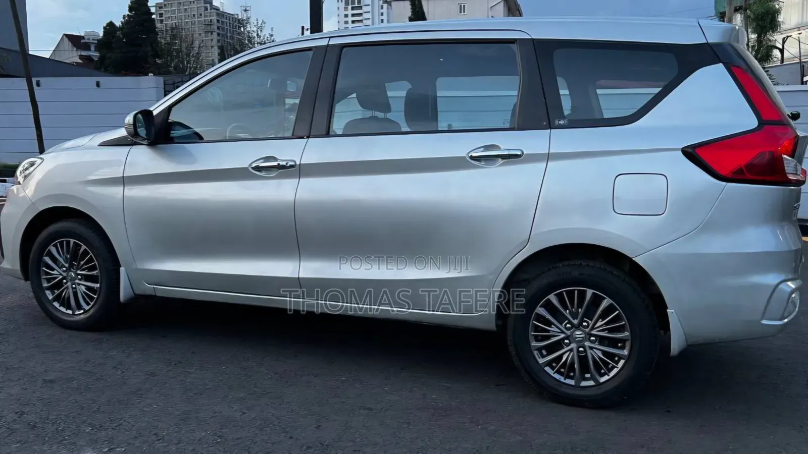 Suzuki Ertiga 2021 Silver