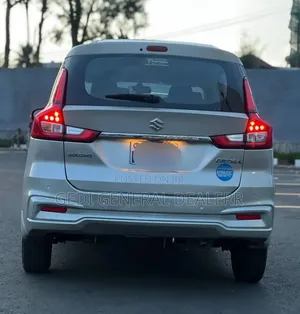 Suzuki Ertiga 2021 Silver