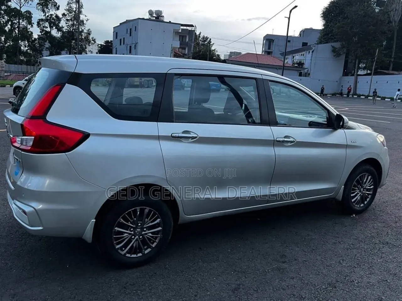 Suzuki Ertiga 2021 Silver