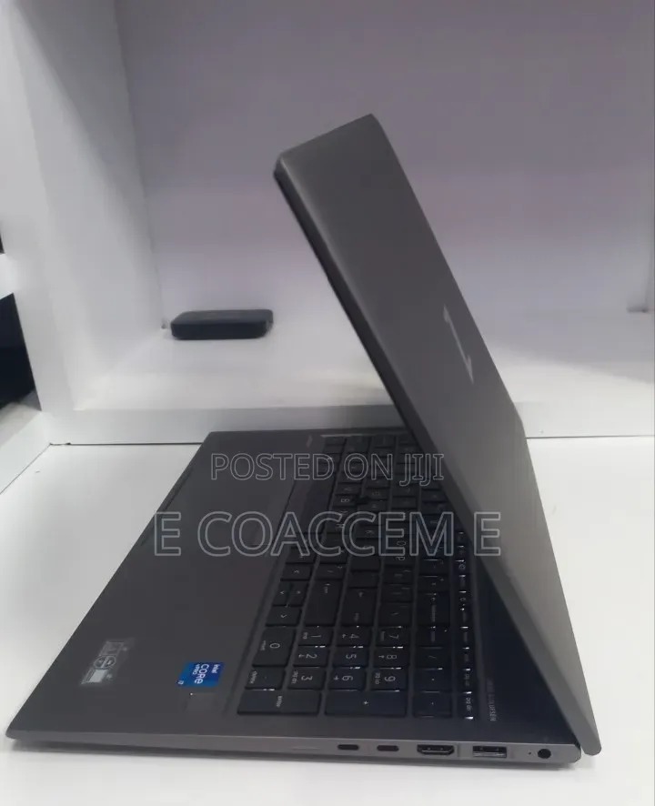 New Laptop HP 16GB Intel Core i7 SSD 512GB