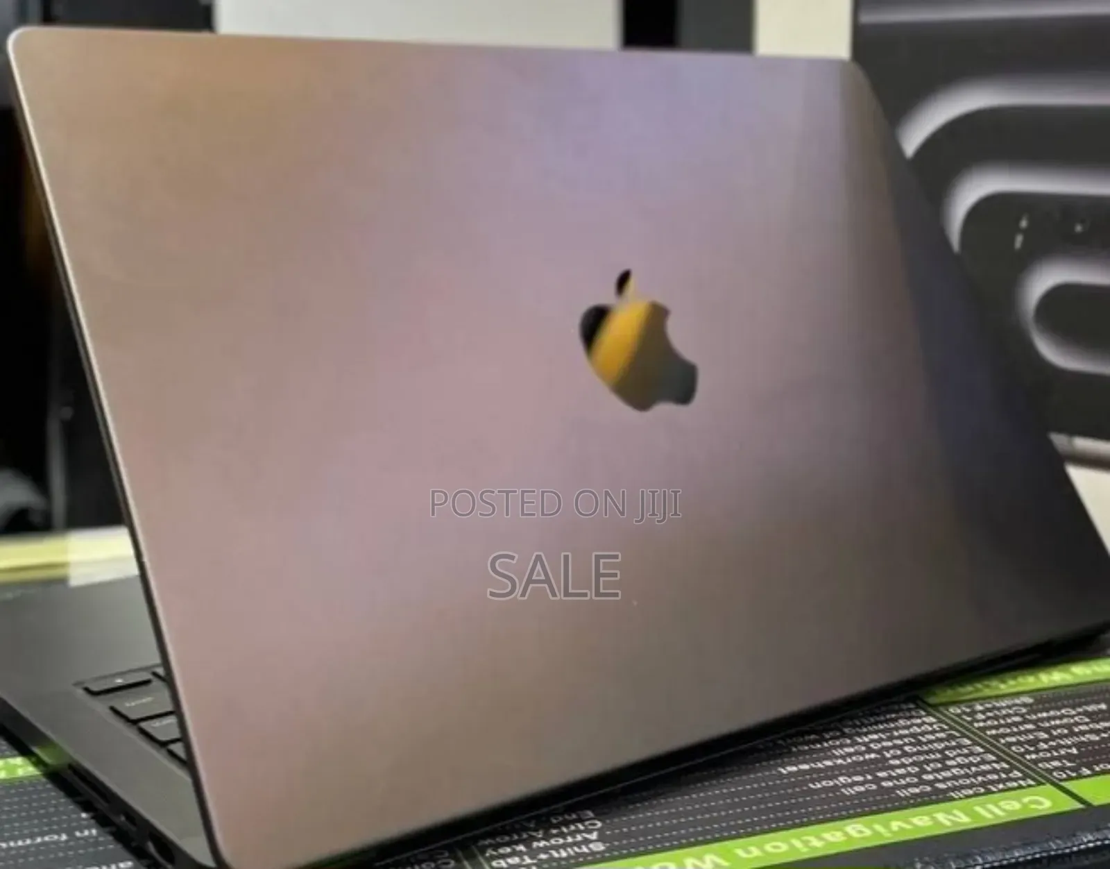 New Laptop Apple MacBook Pro 2024 M4 4GB Apple M4 SSD 2T