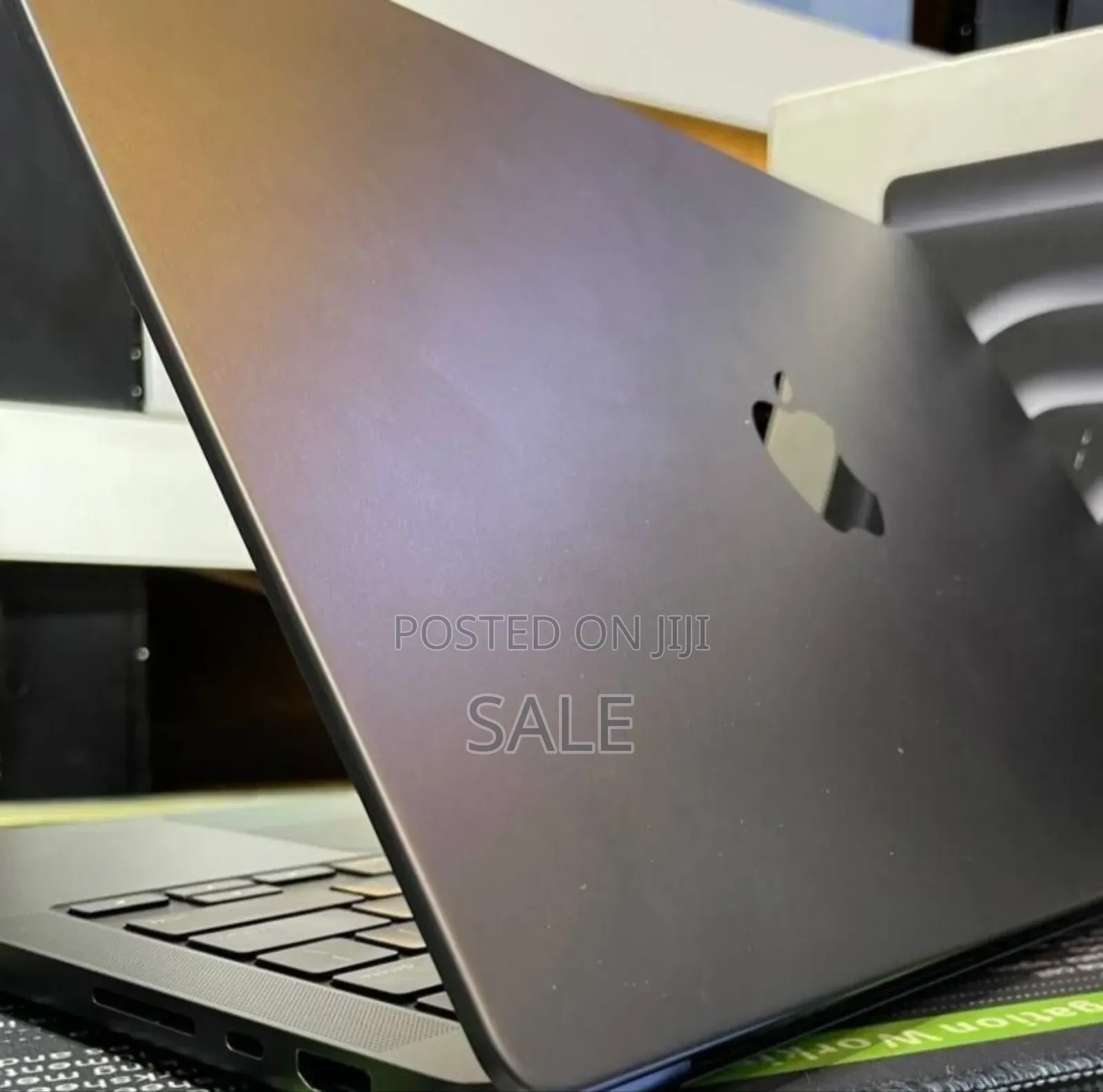 New Laptop Apple MacBook Pro 2024 M4 4GB Apple M4 SSD 2T