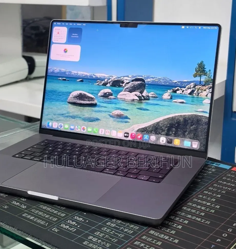 New Laptop Apple MacBook Pro 2021 M1 32GB Apple M1 Pro SSD 512GB