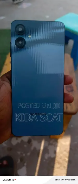Samsung Galaxy A06 128 GB Blue