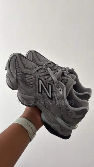 New Balance 9060 Shoes Gray Color