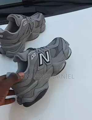 New Balance 9060 Shoes Gray Color