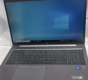 New Laptop HP ZBook Firefly G8 16GB Intel Core i7 SSD 512GB