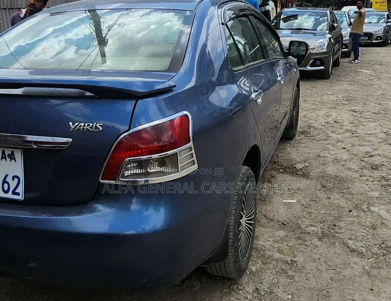Toyota Yaris 2011