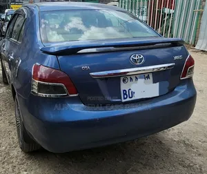 Toyota Yaris 2011