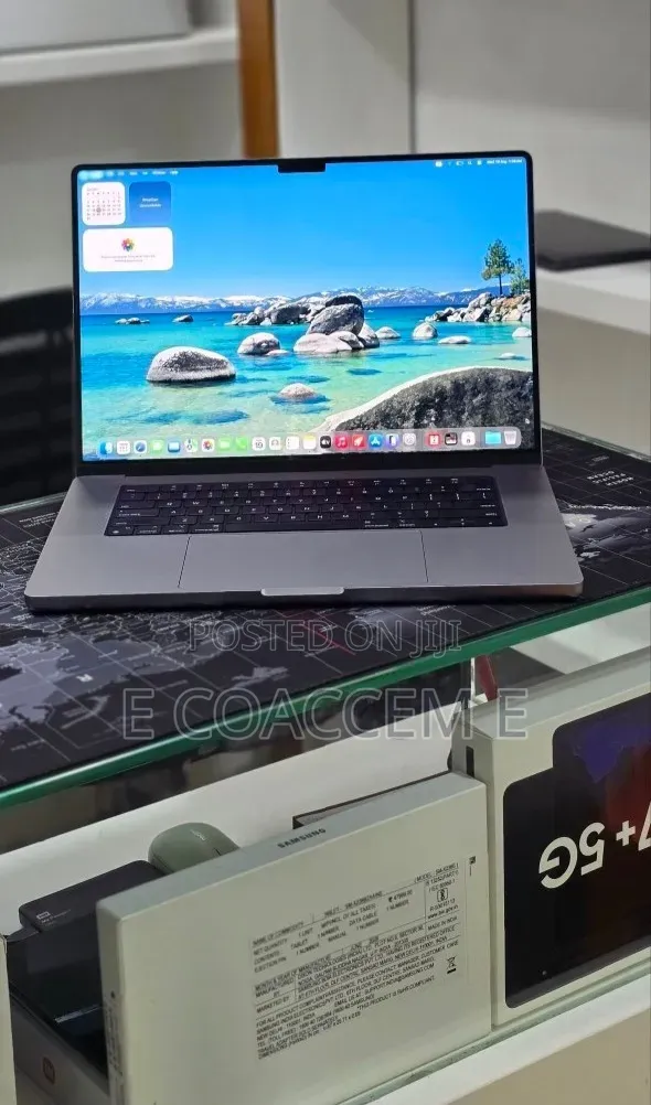 New Laptop Apple MacBook 16GB SSD 512GB