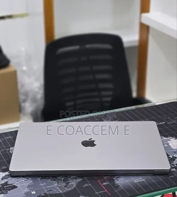 New Laptop Apple MacBook 16GB SSD 512GB