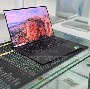 New Laptop Dell Precision 5560 16GB Intel Core i9 SSD 512GB