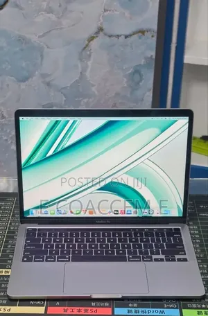 New Laptop Apple MacBook Pro 2022 M2 8GB Apple M2 SSD 256GB