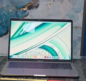 New Laptop Apple MacBook Pro 2022 M2 8GB Apple M2 SSD 256GB