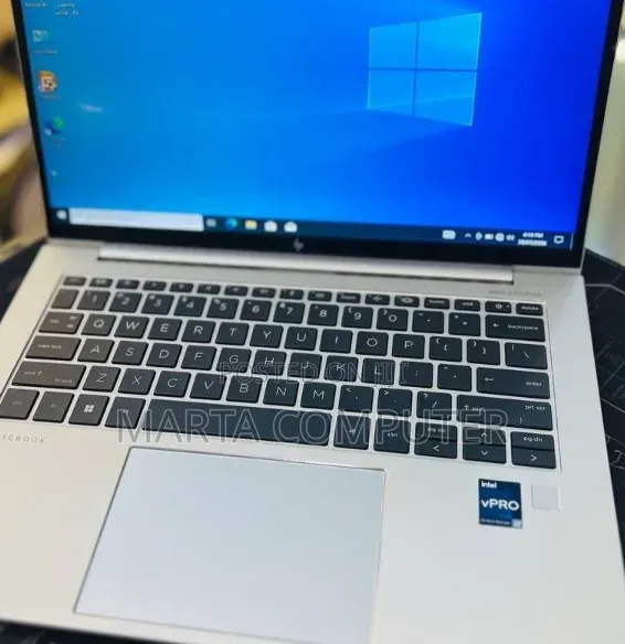 New Laptop HP EliteBook 840 G9 16GB Intel Core i7 SSD 512GB