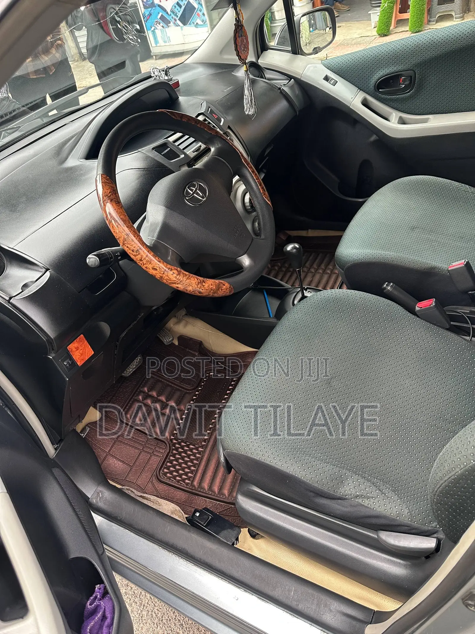 Toyota Yaris 2007 Gray