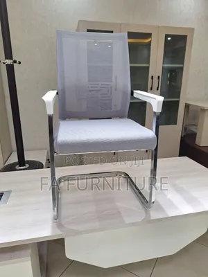 ማናጃራል ኦፊስ ይሌግ ሜሽ ቼር