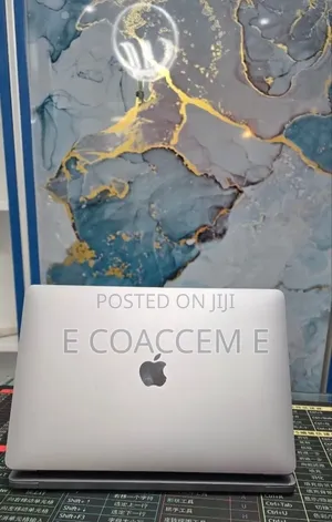 New Laptop Apple MacBook 8GB Apple M1 SSD 256GB