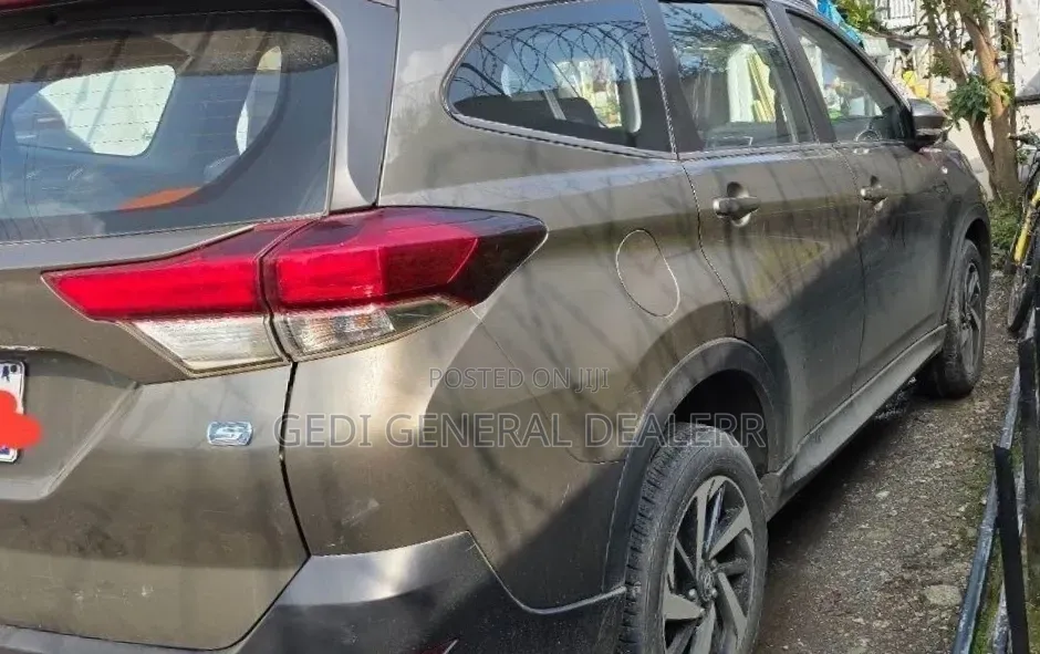 Toyota Rush 2022 Gray
