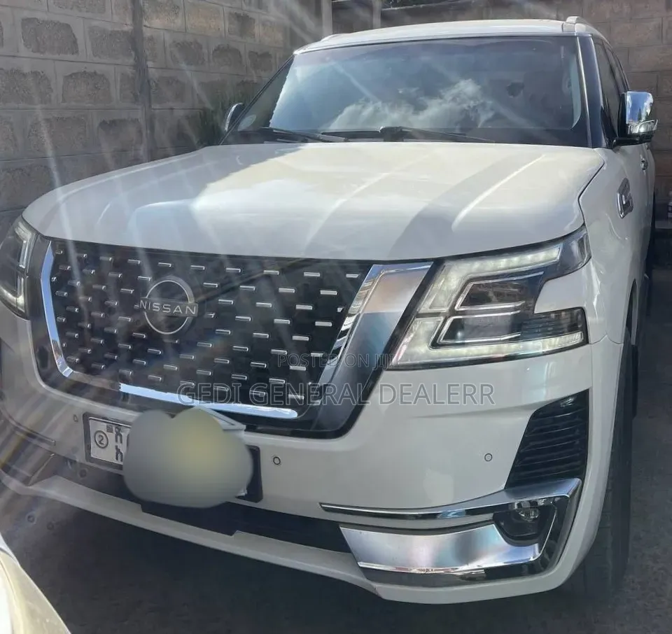 Nissan Patrol 2016 White