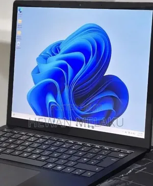 New Laptop Microsoft Surface 16GB Intel Core i7 SSD 512GB