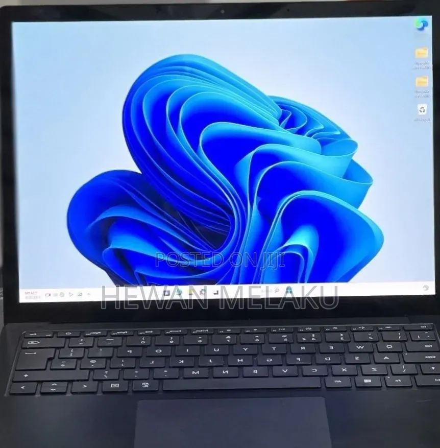 New Laptop Microsoft Surface 16GB Intel Core i7 SSD 512GB