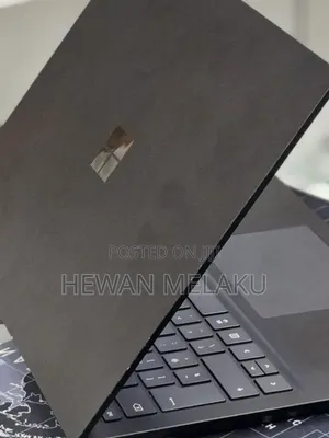 New Laptop Microsoft Surface 16GB Intel Core i7 SSD 512GB