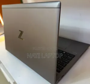 New Laptop HP ZBook Firefly G8 16GB Intel Core i7 SSD 512GB