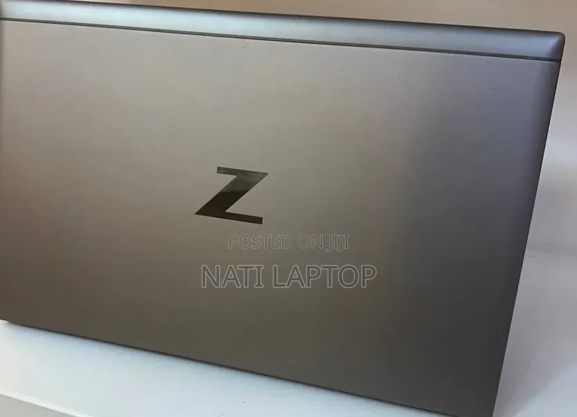 New Laptop HP ZBook Firefly G8 16GB Intel Core i7 SSD 512GB