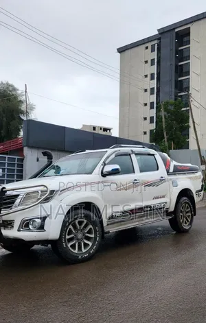 Toyota Hilux 3.0 D-4D 4x4 2013 White