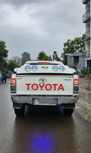 Toyota Hilux 3.0 D-4D 4x4 2013 White