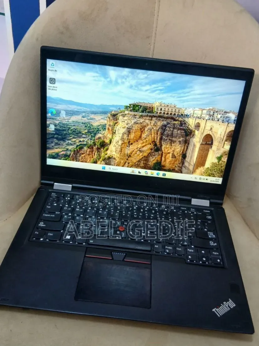 New Laptop Lenovo ThinkPad Yoga 8GB Intel Core i5 SSD 256GB