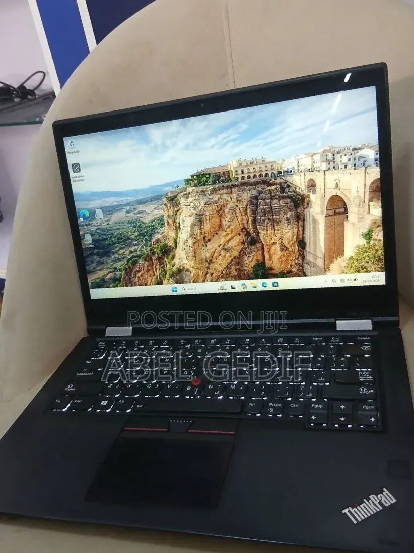 New Laptop Lenovo ThinkPad Yoga 8GB Intel Core i5 SSD 256GB