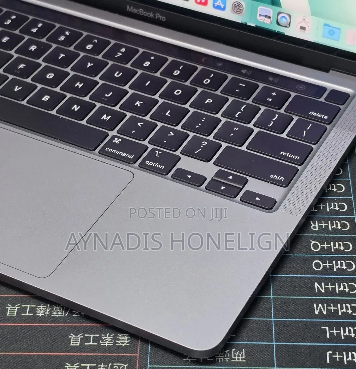 New Laptop Apple MacBook Pro 2022 M2 8GB Apple M2 SSD 256GB