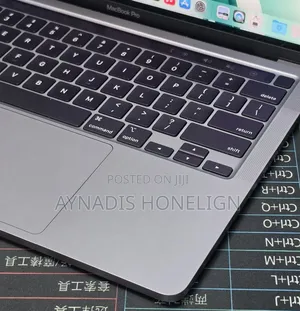 New Laptop Apple MacBook Pro 2022 M2 8GB Apple M2 SSD 256GB