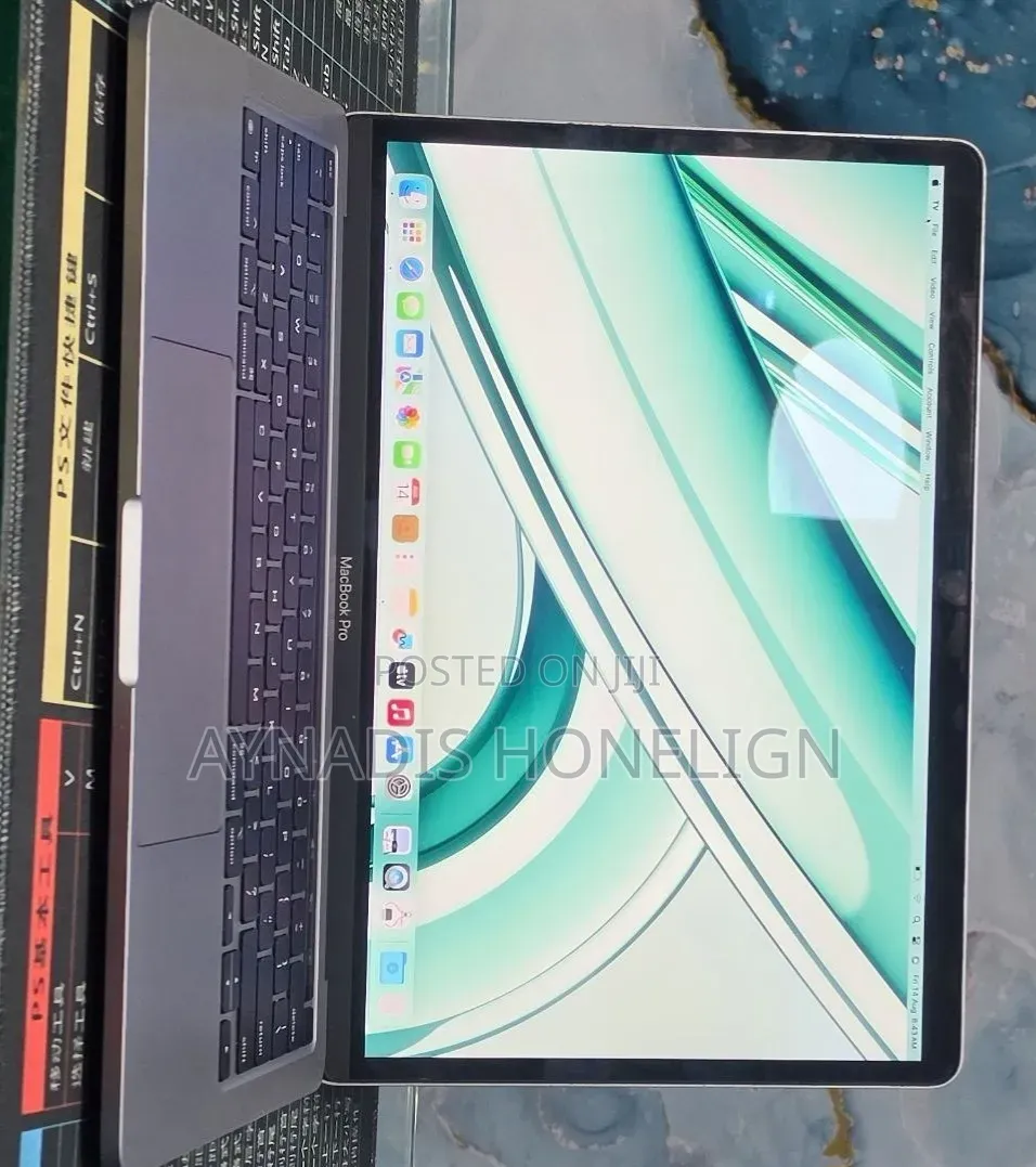 New Laptop Apple MacBook Pro 2022 M2 8GB Apple M2 SSD 256GB