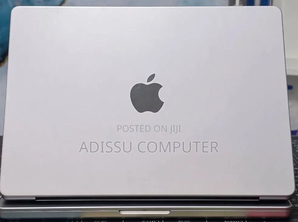 New Laptop Apple MacBook Pro 2019 32GB Apple M1 Pro SSD 1T