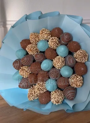 Chocolate Covered Strawberries With Natural Flowers