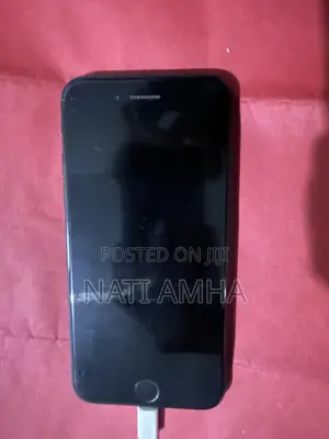 Apple iPhone SE (2022) 64 GB Black