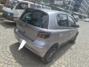 Toyota Vitz 2003 Gray